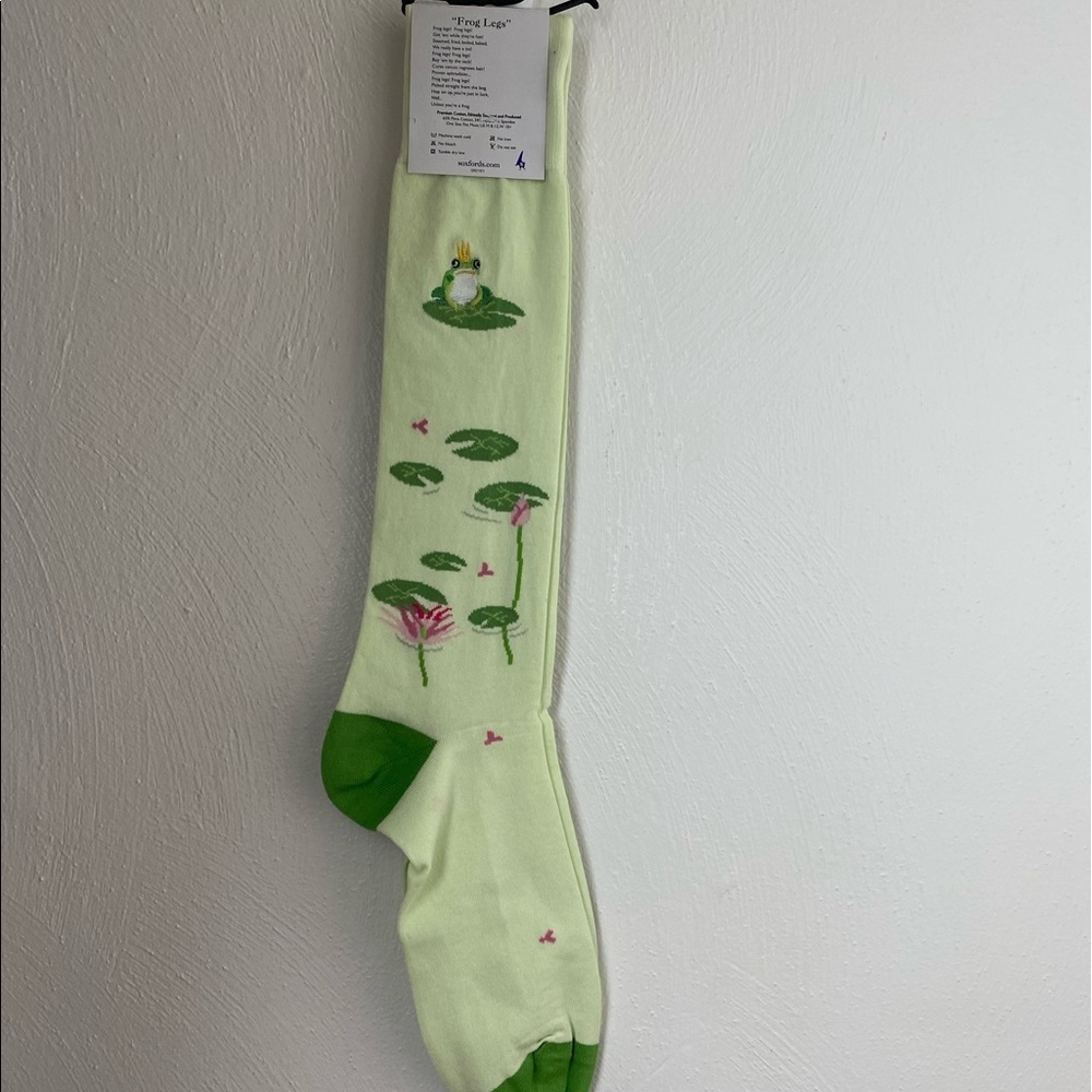 Soxfords. Green Frog Legs, Novelty Socks. Sz. 8-12